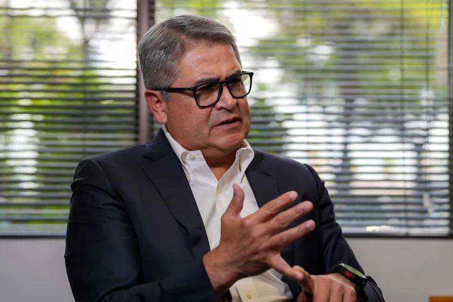 “¡Volveremos a vernos!”: Juan Orlando Hernández tras suspensión de orden de captura