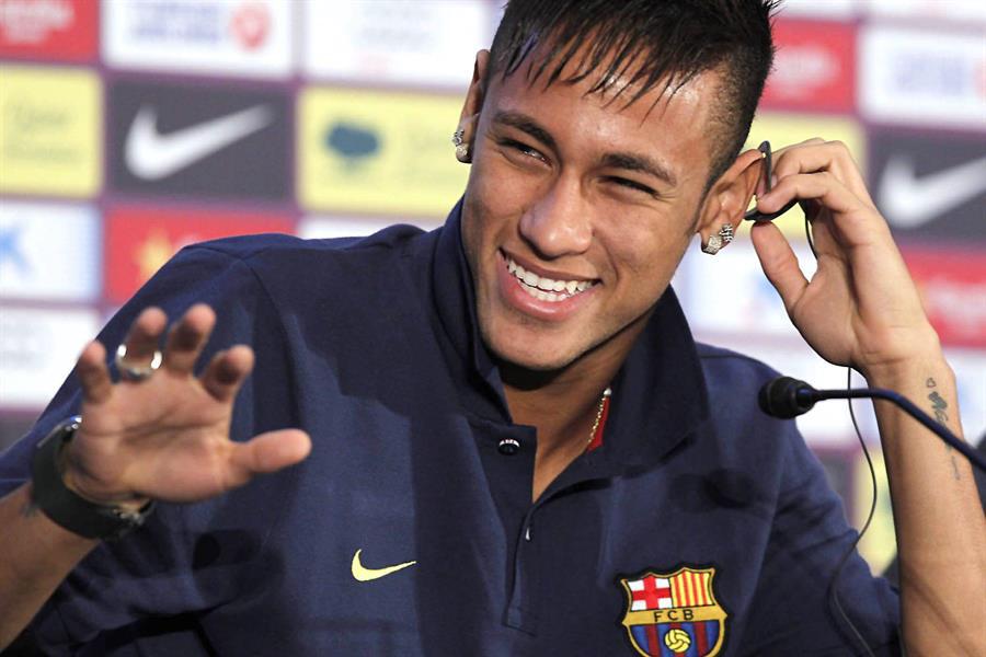 Neymar durante su presentación como jugador del FC Barcelona