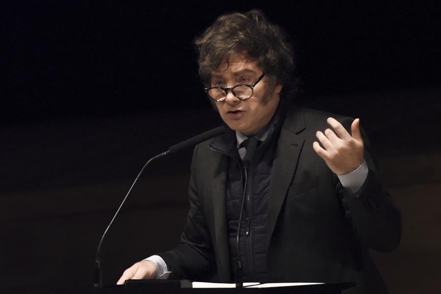 Gobierno de Nicolás Maduro ordena capturar a Javier Milei