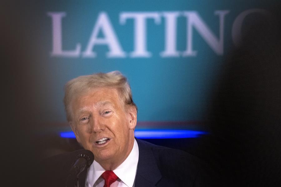 Trump promete prosperidad para latinos en Pensilvania tras polémica por Puerto Rico