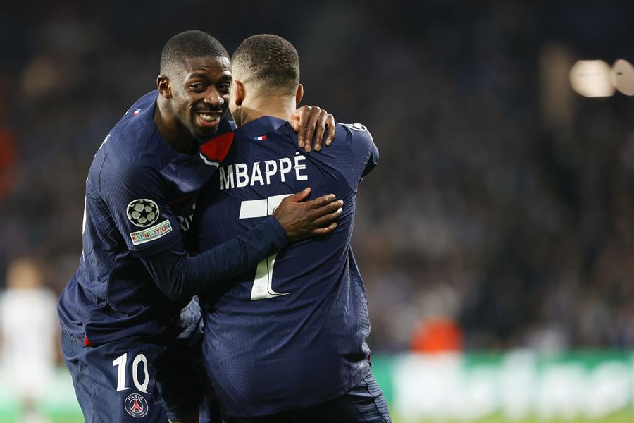 Mbappé se destapó con un doblete para darle el triunfo al PSG sobre la Real Sociedad.