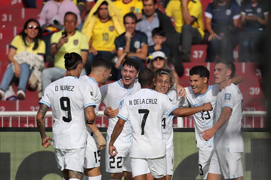 Ecuador le remonta a la Uruguay de Bielsa y consigue su primer triunfo