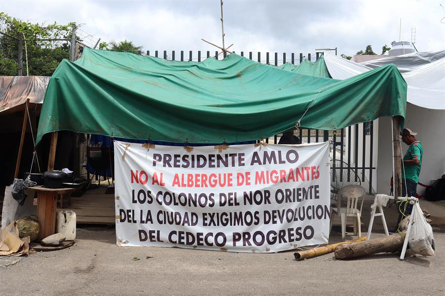 Protesta contra albergue en la frontera sur de México cumple mes y medio