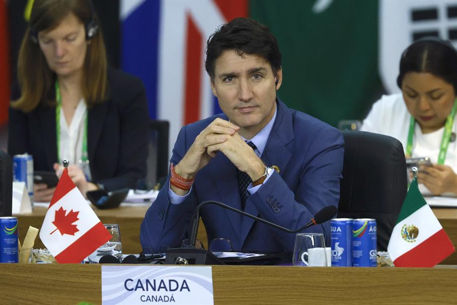 La dimisión de la mano derecha de Trudeau sume a Canadá en una crisis política