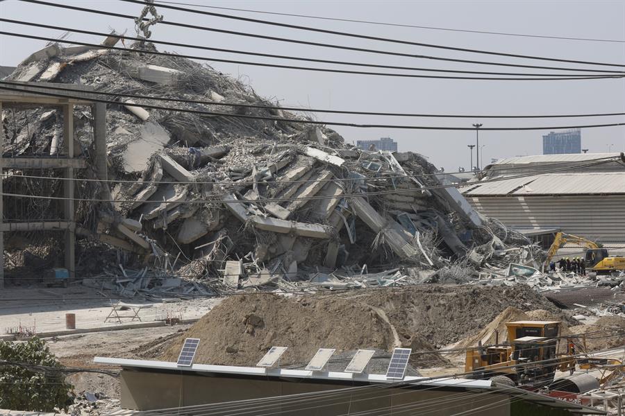 Rescatistas  buscan sobrevivientes en Birmania tras terremoto que deja más de mil muertos