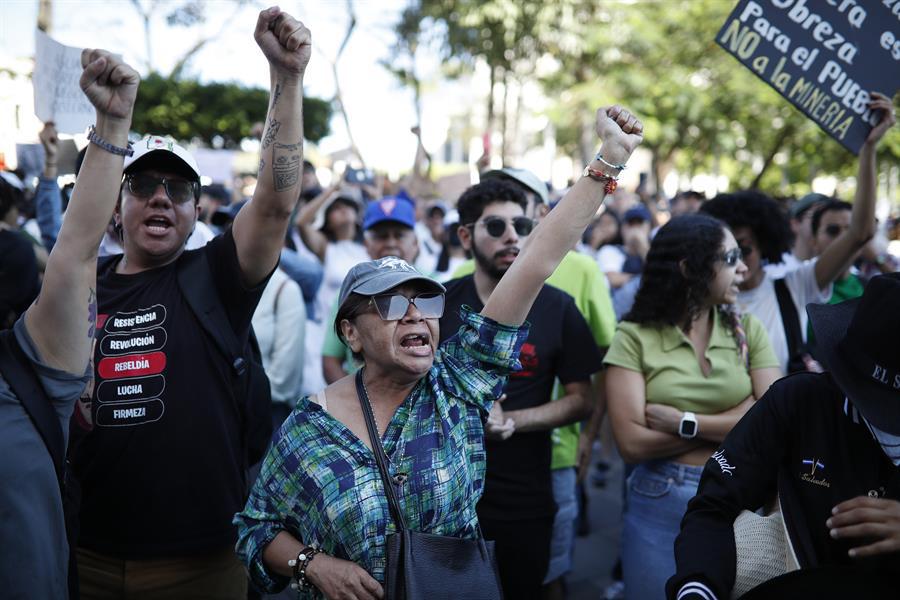 ONG denuncia que El Salvador incumple derechos humanos por explotación minera