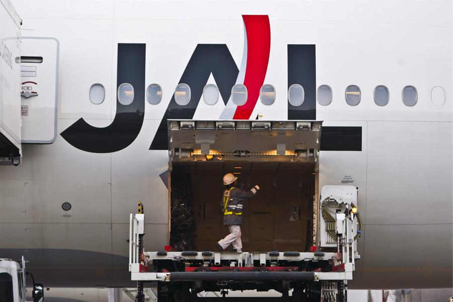 Un avión de Japan Airlines colisiona con una aeronave de Delta en aeropuerto de Seattle