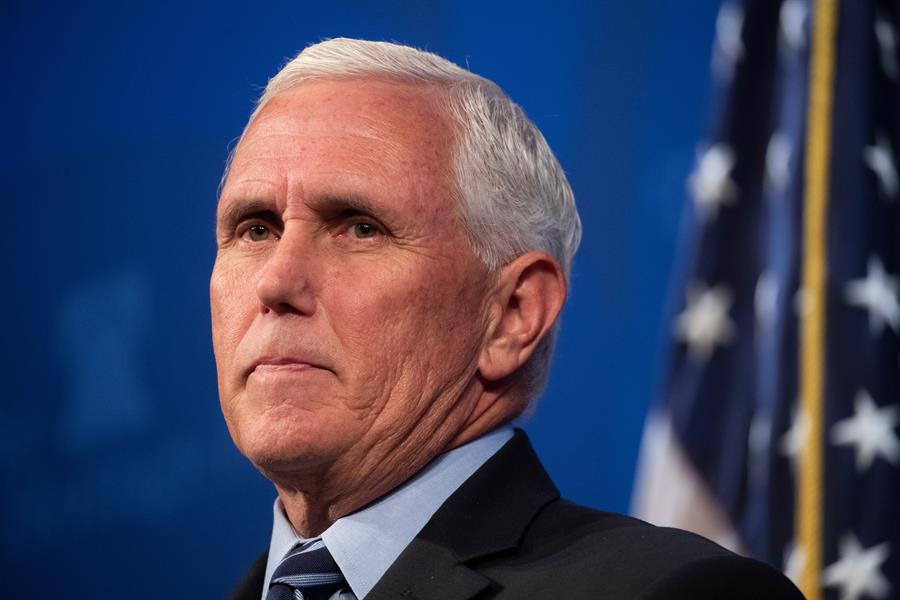 Pence refuta a un Trump “equivocado”: yo no podía anular las elecciones