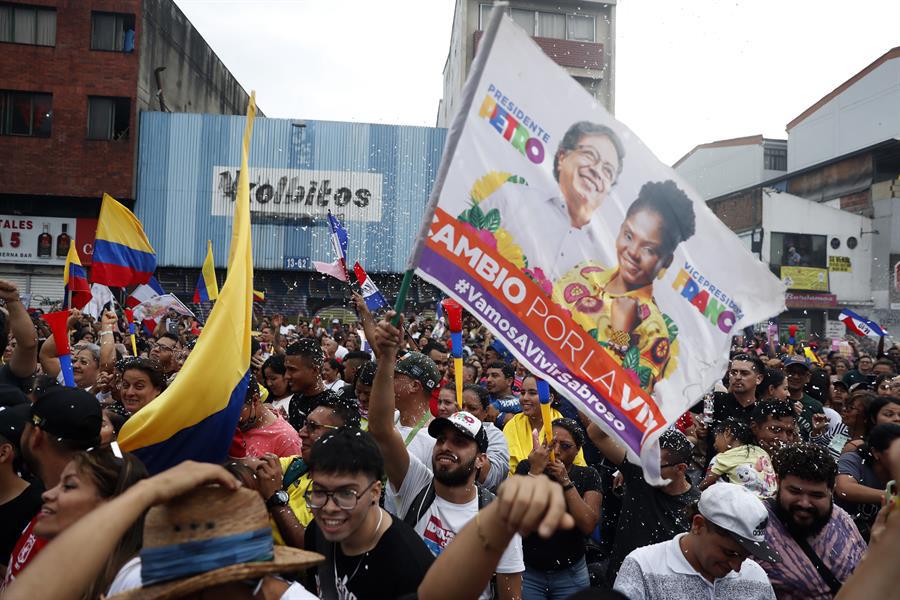 Colombia celebra la democracia y logra un hito con un presidente de izquierda