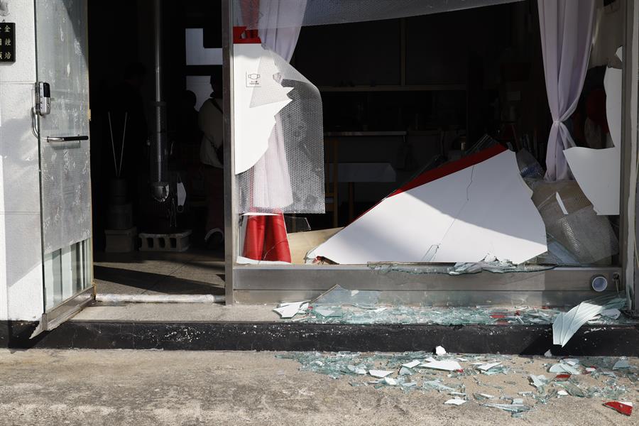 Así quedó la zona impactada por un bombardeo accidental en Corea del Sur