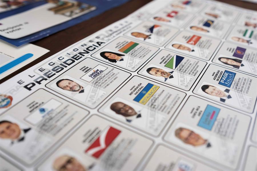 Costarricenses escogerán presidente en un inédito abanico de 25 candidatos