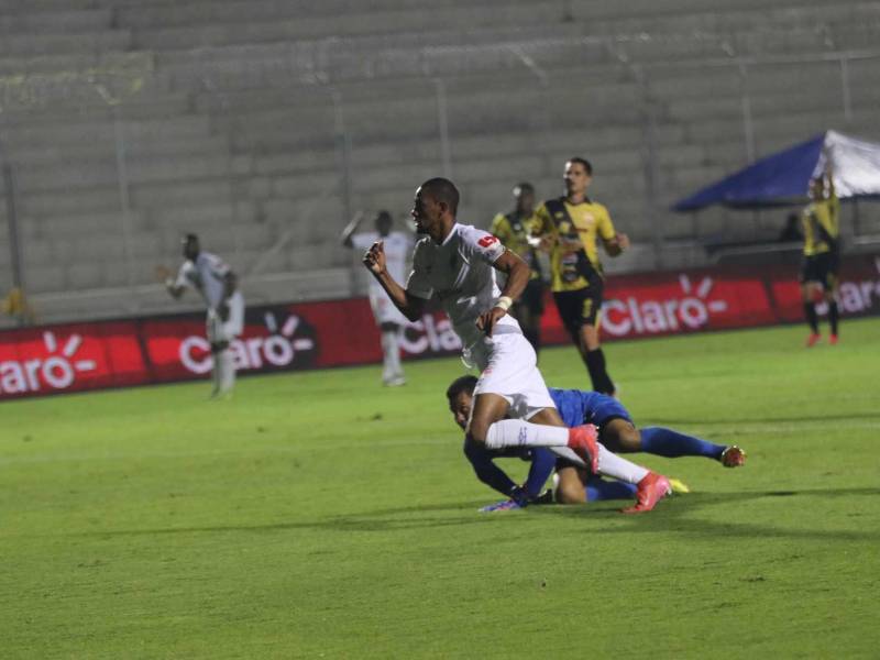 Jerry Bengtson llegó a 200 goles en la Liga Nacional de Honduras.