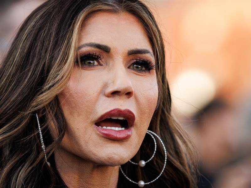 La secretaria de Seguridad Nacional (DHS, en inglés), Kristi Noem.