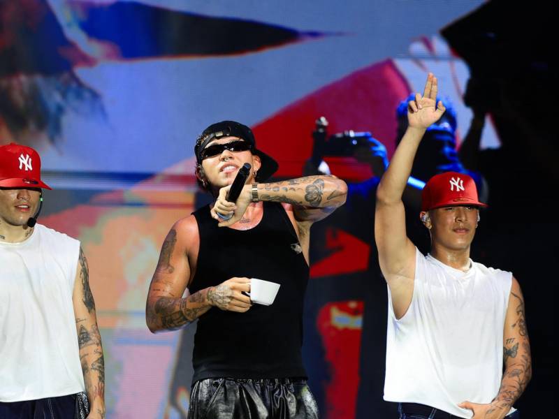 El artista colombiano ofreció un espectacular show durante poco más de una hora.