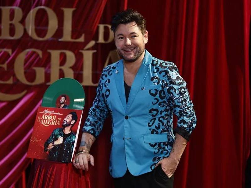 Imagen de archivo de Miguel Poveda en la presentación de su primer disco navideño. EFE/Rodrigo Jiménez