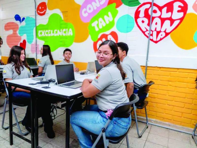 San Pedro Sula invierte entre 20 y 30 millones en educación técnica.
