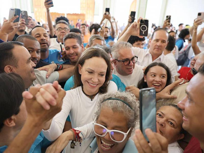 La reaparición de María Corina Machado ocurrió durante una eucaristía en el estado Lara, en el noroeste venezolano.
