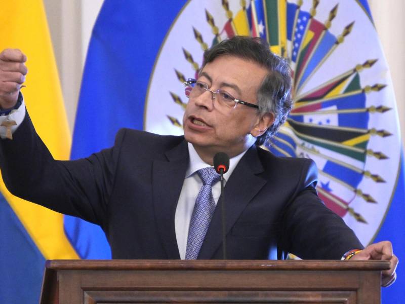 El presidente de Colombia, Gustavo Petro, habla en una reunión protocolar del Consejo Permanente celebrada este miércoles, en la sede de la Organización de los Estados Americanos (OEA) en Washington (EE.UU)