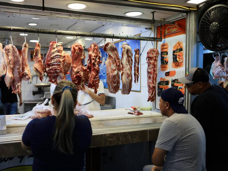 La libra de pollo bajó un lempiras y se cotiza en L32. El resto de carnes tienen estabilidad de precios de acuerdo con los vendedores.