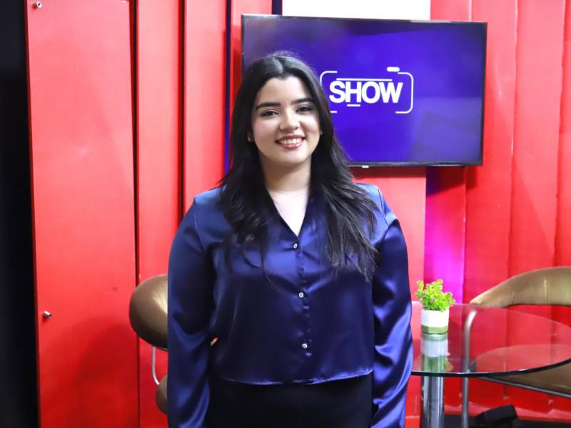 Katherine posó muy contenta para el lente de La Prensa tras una amena conversación en la que reveló detalles de su contenido en Twitch.