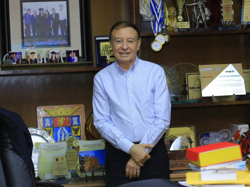 Desde 1998, Carlos Miranda es el alcalde de la ciudad de Comayagua.