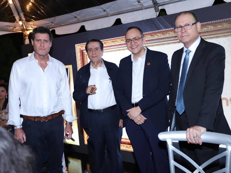 El evento contó con la presencia de distinguidos empresarios e invitados especiales que disfrutaron de principio a fin.