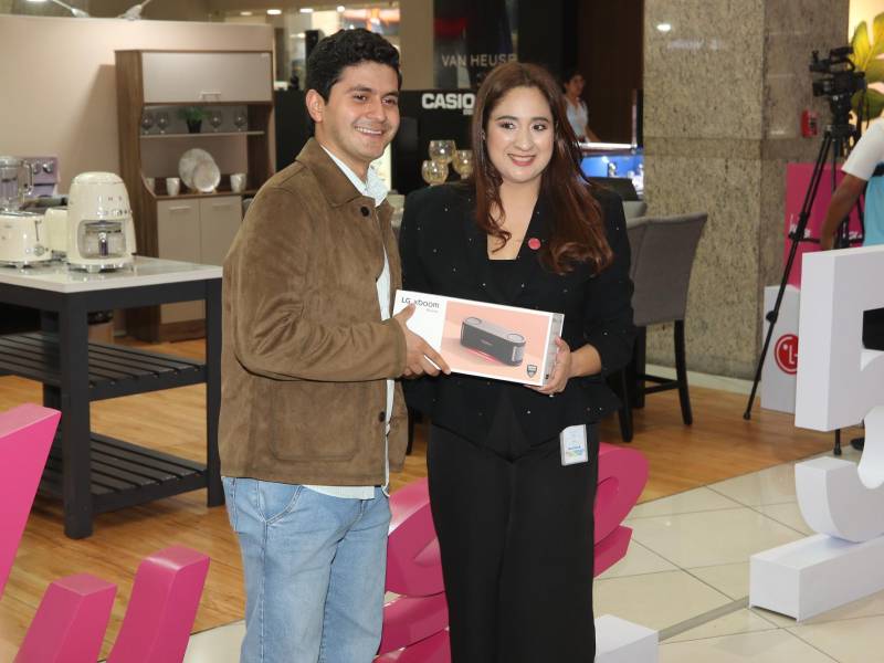 Colaboradores, clientes, marcas aliadas e invitados especiales disfrutaron de una tarde llena de experiencias, con muchos premios y sorpresas de la marca LG Electronics.