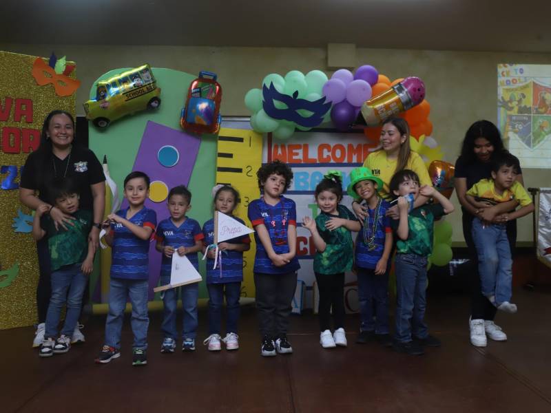 Así de tiernos lucieron los pequeñitos de Preparatoria.