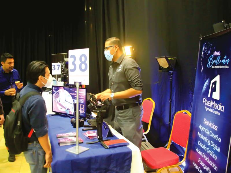 <b><span class=mln_uppercase_mln>Iniciativa.</span></b> En 2022 en la CCIC se realizó un evento de emprendedores.