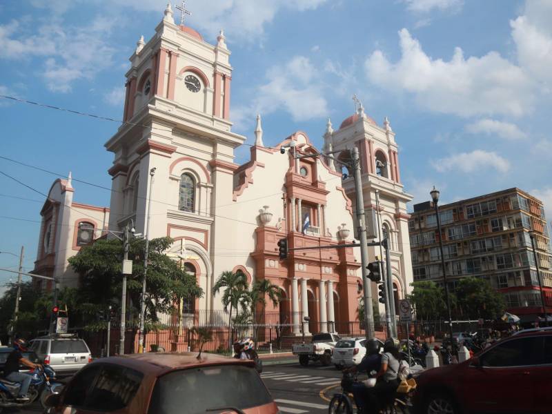 Miguel Lenihan fue nombrado por la santa sede como primer arzobispo