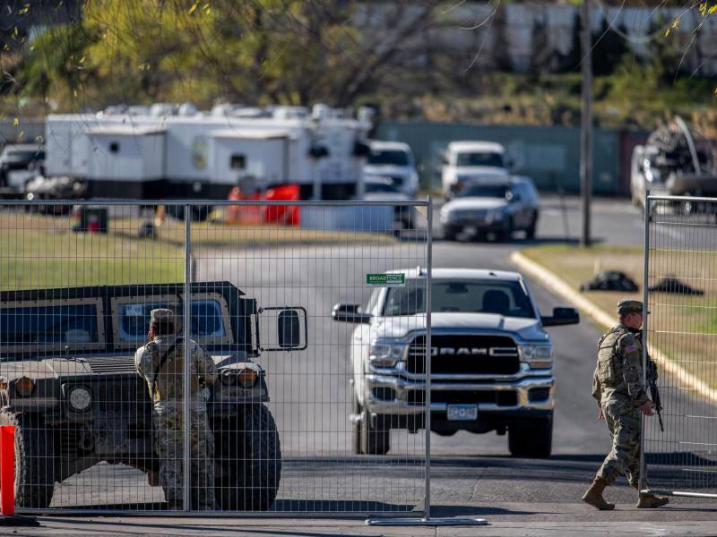 La Guardia Nacional bloqueó el acceso a la zona de Shelby Park donde se encuentra una rampa para botes desde donde la <b>patrulla</b> <b>fronteriza</b> lanza sus lanchas.