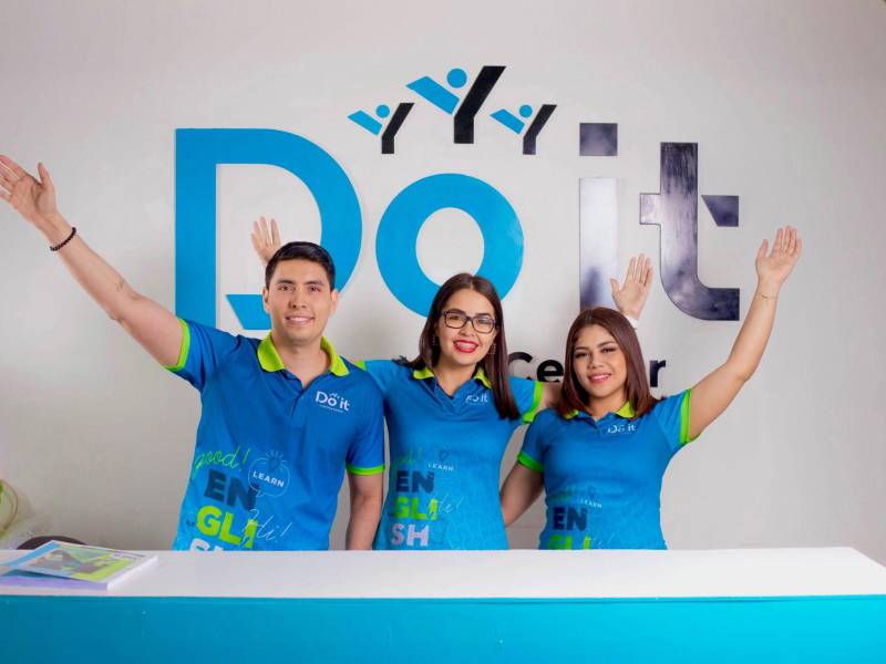 David, García, Viviana Rosado e Ibeth Santos.