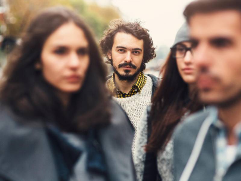 “Cada vez que pasa por donde trabajo voltea y se me queda viendo”.