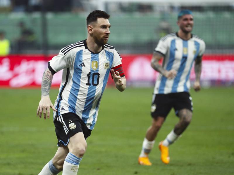 Lionel Messi durante el amistoso que disputaron los argentinos contra los australianos.