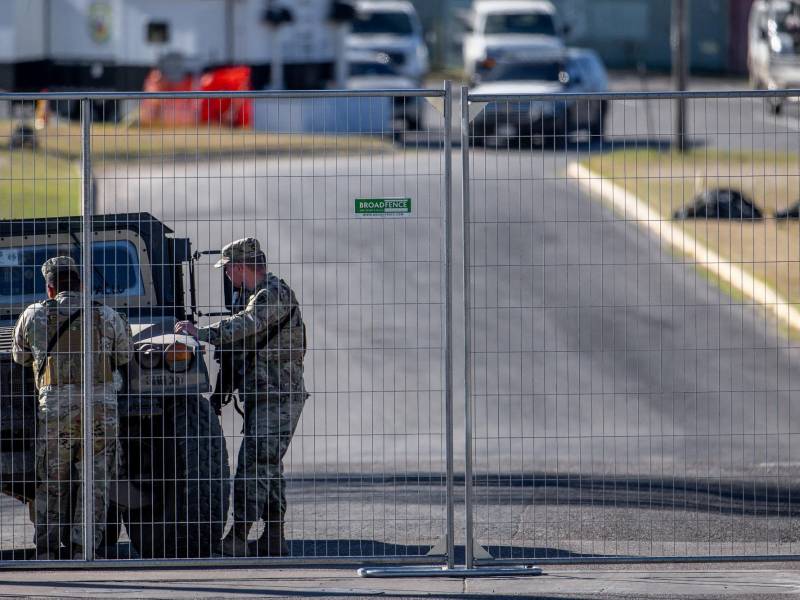 Texas impide el paso de la Patrulla Fronteriza en Eagle Pass y otros puntos de la frontera.