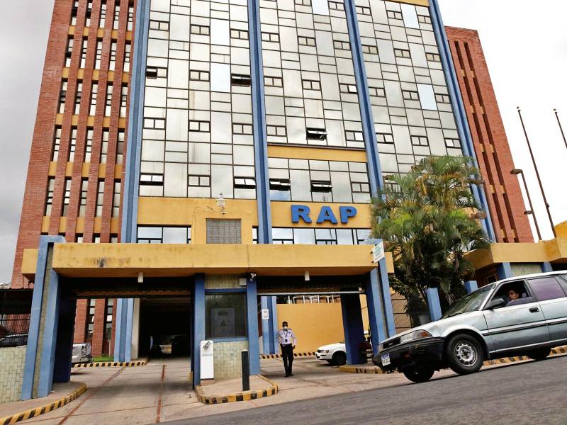 <b><span class=mln_uppercase_mln>Afiliados.</span></b> Cada mes, la entidad recibe más de 5,000 solicitudes de devolución por cesantía.<span class=mln_uppercase_mln> </span>