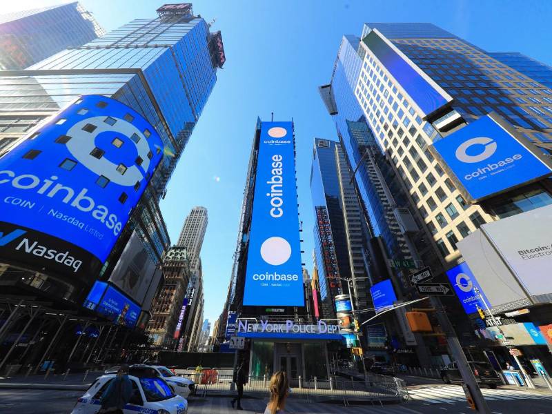 Coinbase cotiza en Nasdaq desde 2021, la segunda bolsa de empresas tecnológicas más importante de EUA.