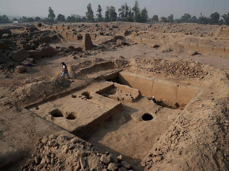 Fotografía de la zona de excavación del complejo arqueológico de Cajamarquilla, el 13 de febrero de 2022.