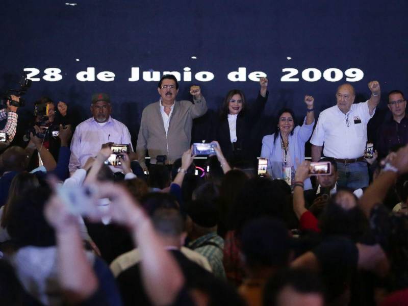 El coordinador del Libre, Manuel Zelaya, en la inauguración del Foro de Sao Paulo en Tegucigalpa.