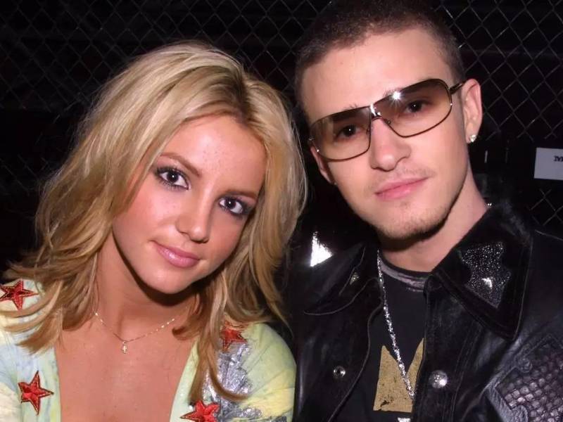 “Me gustaría aprovechar esta oportunidad para disculparme ante absolutamente pu*o nadie”, dijo Justin Timberlake al público durante su concierto el miércoles en el Irving Plaza de Nueva York, justo antes de cantar el tema ‘Cry Me a River’, de 2002, en el que narraba la infidelidad por parte de Spears durante su noviazgo.