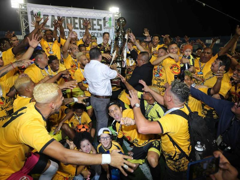 El Génesis de Comayagua superó en tanda de penales al Juticalpa FC.