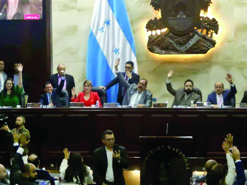 Al quinto intento se logró la elección de la nueva Corte Suprema de Justicia.