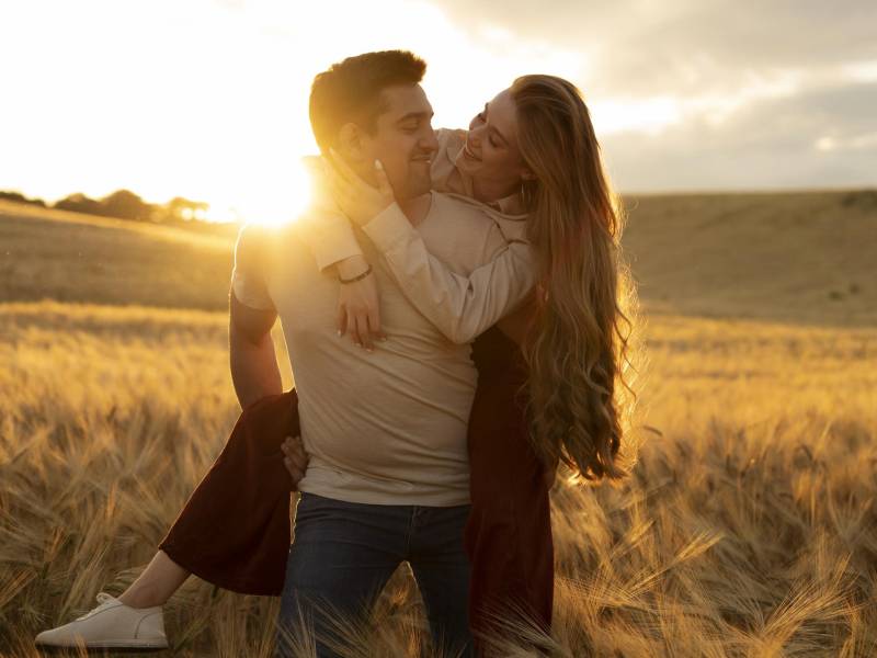 El 14 de febrero, el Día del Amor y la Amistad, es una ocasión para celebrar el amor, la amistad y los lazos afectivos que nos unen a nuestros seres queridos. Foto Freepik