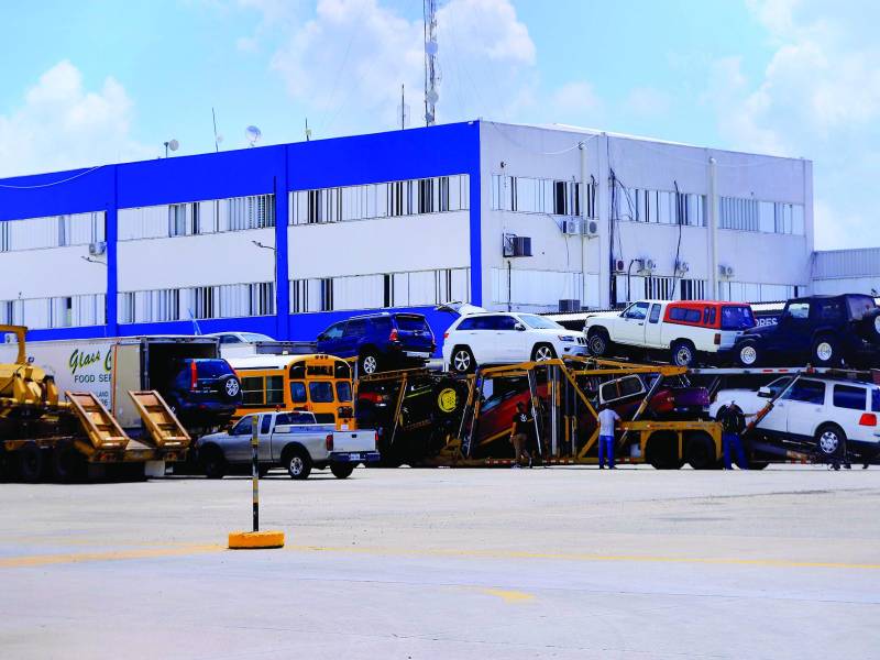 <b>Unas cinco empresas ofrecen el servicio de carga, en la aduana La Mesa hay un promedio de 10,000 operaciones al mes.</b>