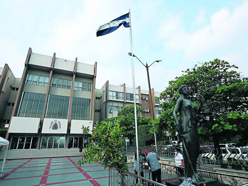 Códigos y leyes urge se actualicen para que haya una efectiva justicia.