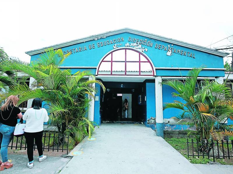 En la última semana se han reportado cuatro conatos de incendio en las oficinas de la Dirección Departamental de Francisco Morazán, por lo que piden se encuentre a los culpables de esa acción.