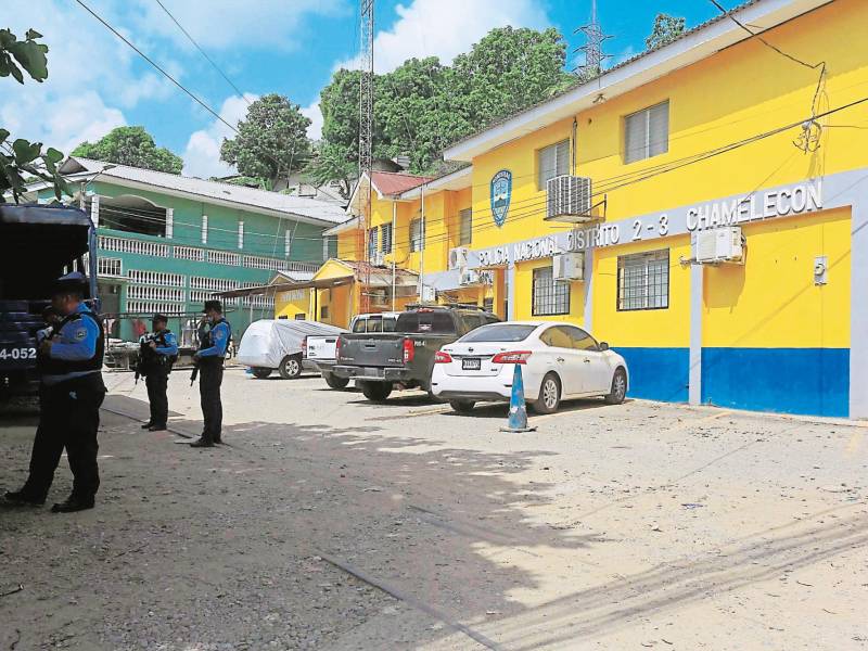 <b><span class=mln_uppercase_mln>La Policía integrará las Mesas de Seguridad en varias colonias.</span></b> Fotos: Moisés Valenzuela.