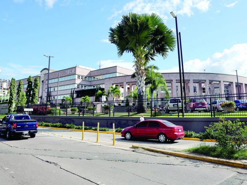 <b>De lograr su ingreso, China sería el decimosexto miembro del Banco Centroamericano deIntegración Económica.</b>