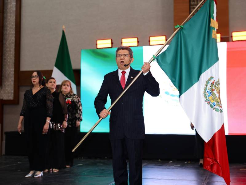 Como parte de la celebración, se desarrolló la tradicional ceremonia cívica del Grito de Dolores, encabezada por el cónsul Santiago Mateos Cibrián .