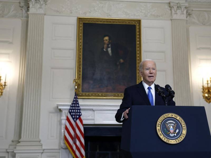 Biden arremetió contra los republicanos por no apoyar su proyecto de ley que destina millones de dólares en ayuda para Ucrania.